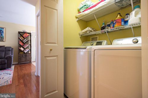 402 6th St, Laurel DE  19956-1363 exterior