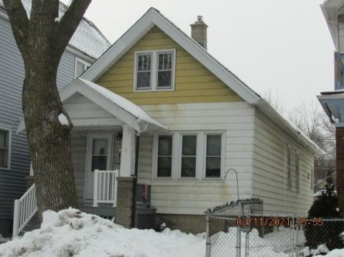 1105 20th St, Milwaukee WI 53204-2608 exterior