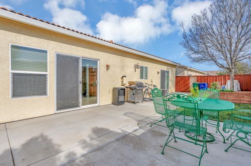 3003 La Vina Cir, Los Banos CA  93635-9497 exterior