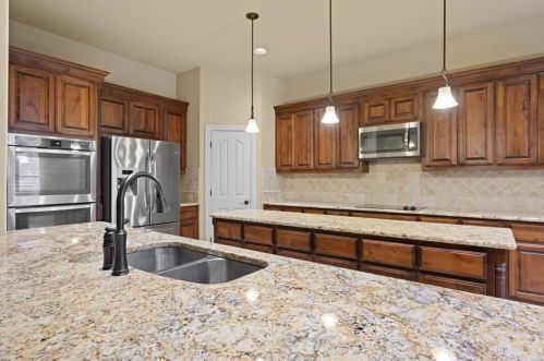 1531 Shinnecock Hl Dr, Georgetown TX 78628-0911 exterior