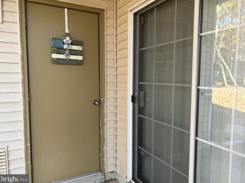 1422 Tristram Cir, West Deptford NJ  08051-2265 exterior