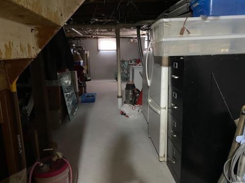 672 Larkfield Rd, Elwood NY  11731-5914 exterior