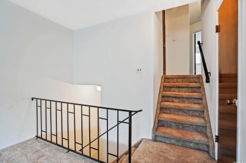 153-20 83rd St, Jamaica, NY 11414-1206