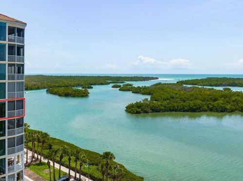 445 Dockside Dr, Naples FL  34110-3601 exterior