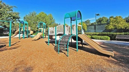 2710 Cyn Ave, San Diego CA 92123-5428 exterior