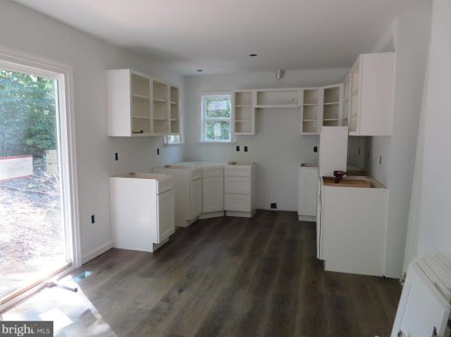 27 Bear Creek Trl, Harpers Ferry, WV 25425-4442