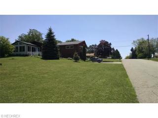3723 Grove St, Canton, OH 44721-3014