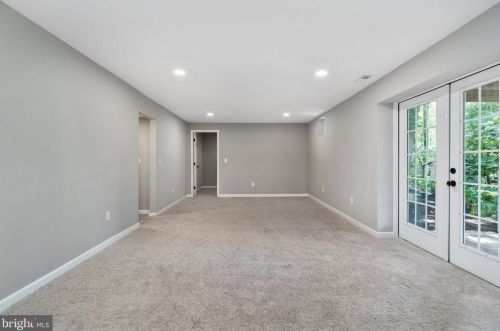 14676 Alps Dr, Woodbridge VA  22193-3322 exterior