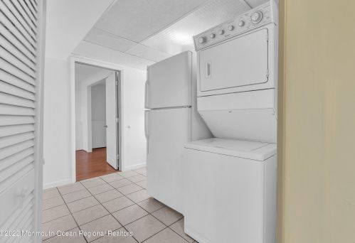 17 Dogwood Dr, Jackson Twp NJ  08527-1342 exterior