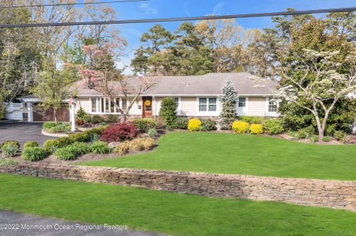 1101 Riverview Dr, Brielle NJ 08730-1121 exterior