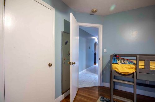 16 Merrill St, Nashua NH  03060-4731 exterior