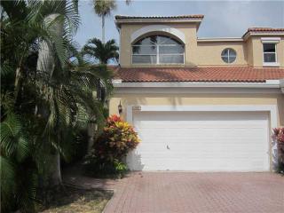 21007 34th Pl, Miami, FL 33180-3585