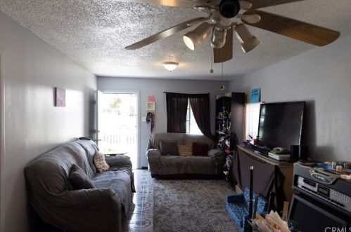 4518 164th St, Lawndale, CA 90260-2801