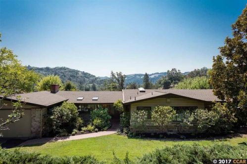 26 Van Ripper Ln, Orinda, CA 94563-1130
