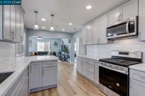 254 Cleveland Ave, West Pittsburg CA  94565-3305 exterior