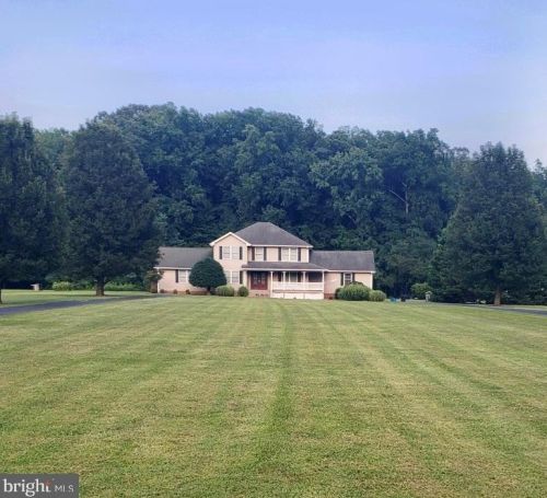 664 Coan Harbour Dr, Lottsburg, VA 22511-2643