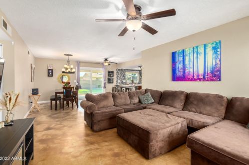 3433 Emelita Ave, Mesa AZ 85208-5617 exterior