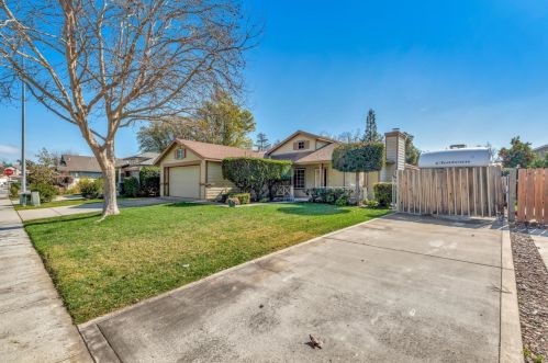 631 Talbot Dr, Hollister, CA 95023-5637
