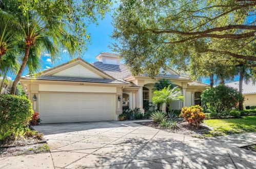 5729 Forest Glade Trl, Hobe Sound, FL 33455-8302