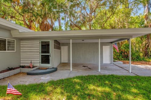 4811 Juanita Way, Saint Petersburg, FL 33705-4703
