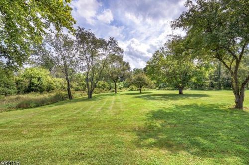 15 Country Club Dr, East Amwell Township NJ  08551-1902 exterior