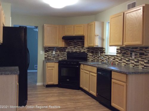 165 Huntley Ave, Berkeley Township NJ  08721-1351 exterior