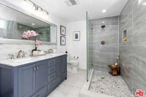 15206 Condon Ave, Lawndale CA  90260-1931 exterior