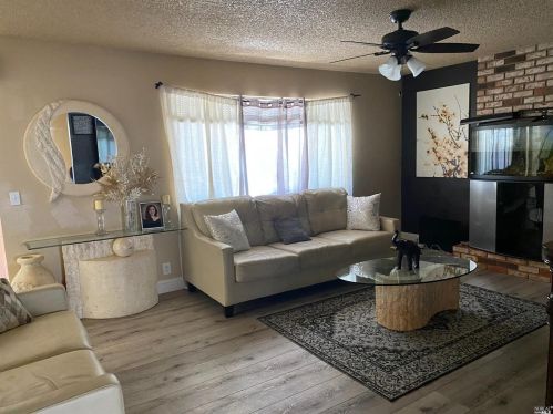 217 Riverdale Ave, Vacaville CA  95687-6420 exterior