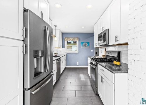 801 Skyline Pkwy, Duluth MN  55805-1149 exterior