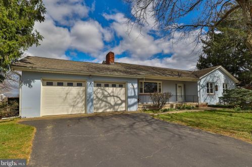 2707 Broad St, Easton, PA 18045-2605