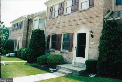 330 Jefferson Ct, Collegeville, PA 19426-2238