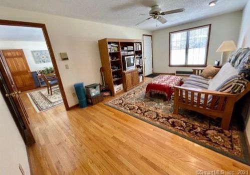 20 Kellogg St, Bethel CT  06801-1638 exterior