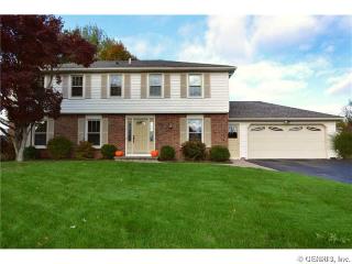 43 Kimbrook Cir, Rochester, NY 14612-3303