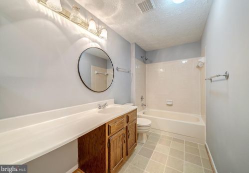 1304 Cold Harbor Ct, Herndon VA 20170-2018 exterior