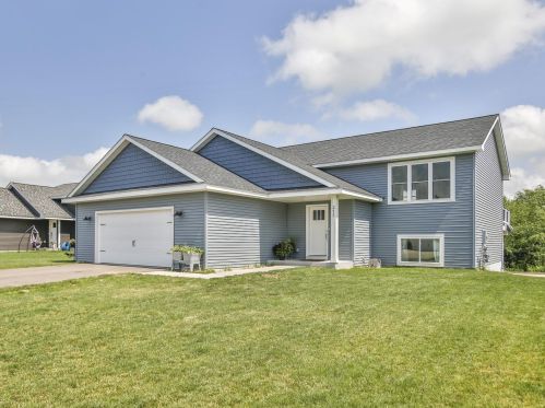 1425 136th Ave, New Johannesburg, WI 54017-6641