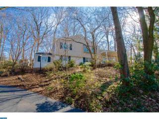 355 Danell Rd, Wayne, PA 19087-4642