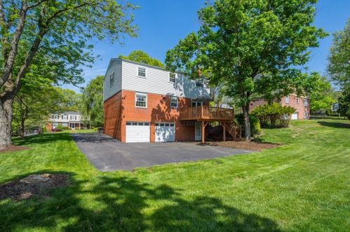 290 Hays Rd, Pittsburgh, PA 15241-1813