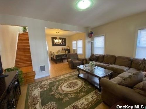 94-18 124th St, Jamaica, NY 11419-3307