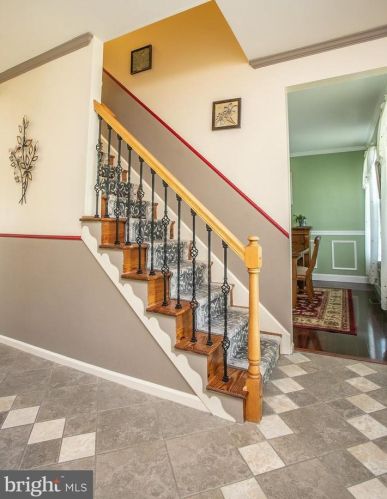 109 Joan Dr, Collegeville PA  19426-1958 exterior