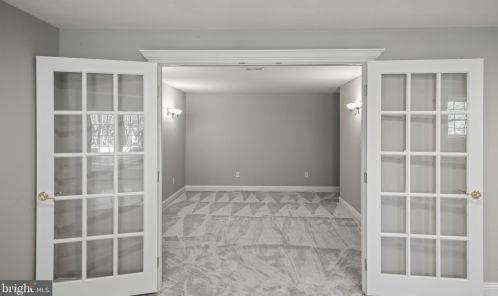 15573 Alderbrook Dr, Haymarket VA  20169-6130 exterior