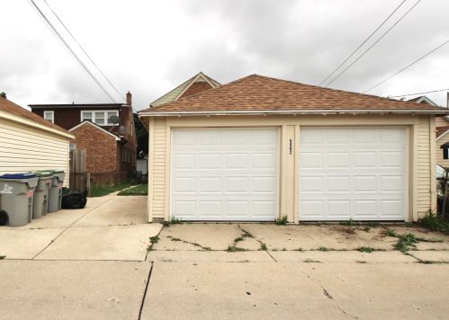 6662 Moltke Ave, Milwaukee WI  53210-1351 exterior