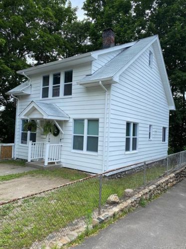 30 Sudbury St, Waterbury, CT 06708-2216