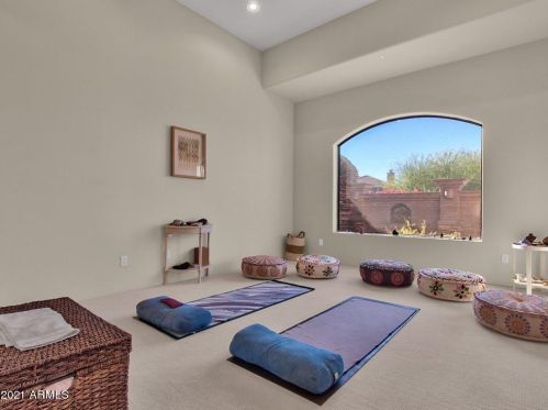 9390 Monument Dr, Scottsdale AZ 85262-4744 exterior