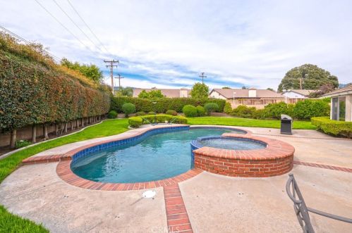 727 Jenifer Ave, Glendora CA  91740-4300 exterior