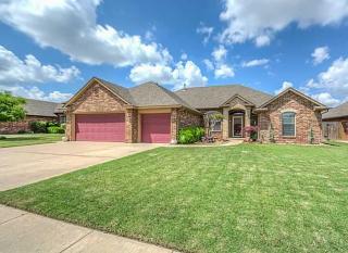 2225 Oak Dr, Oklahoma City, OK 73170-7922