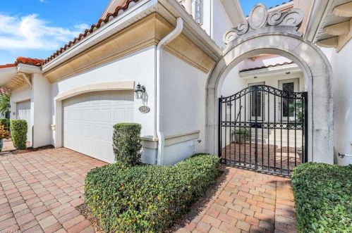 3153 Aviamar Cir, Naples, FL 34114-9742