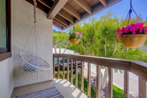 2372 La Costa Ave, Carlsbad CA  92009-6933 exterior