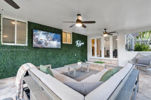 45 103 St, Miami FL 33138-2457 exterior