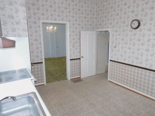 900 Enright Ave, Cincinnati OH 45205-1703 exterior