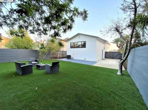 836 47th St, Oakland CA  94608-3202 exterior